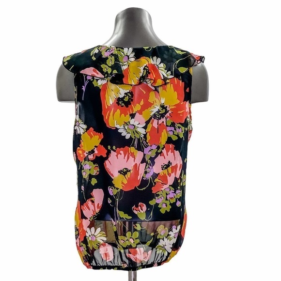 KIRRA Black Floral V-Neck Sleeveless Blouse - Picture 2 of 11
